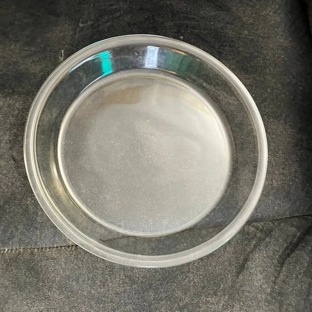 Vintage PYREX #210 Pie Plate 10.5